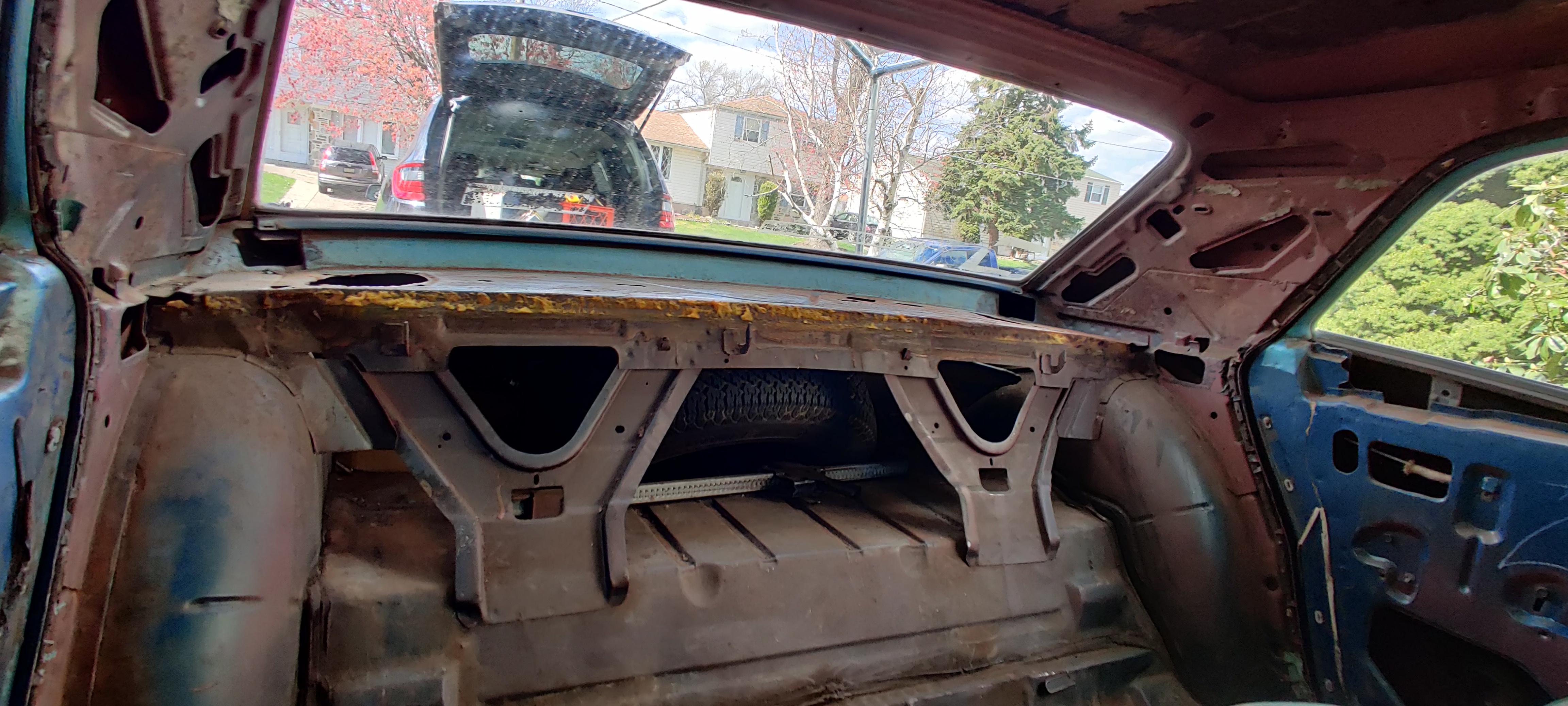 Dash with no interior fabric